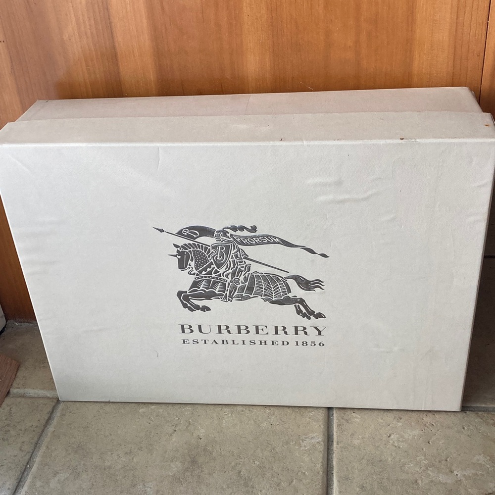 NIB Burberry Tan & Black Plaid Rain Boots - Picture 4 of 9